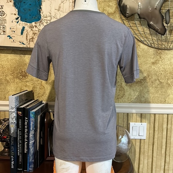 Nike Dri Fit. Crew Neck Tee. Large - Picture 4 of 8